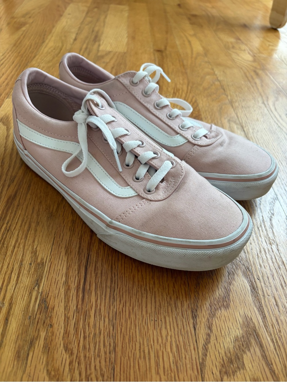 Vans Old Skool Low-Top Sneakers - Light Pink & White